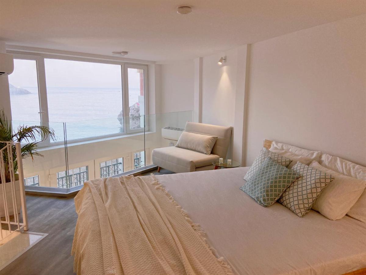 Spectacular Beachfront Duplex On The Mediterranean - Caleta, Catalan Bay Gibraltar Eksteriør billede